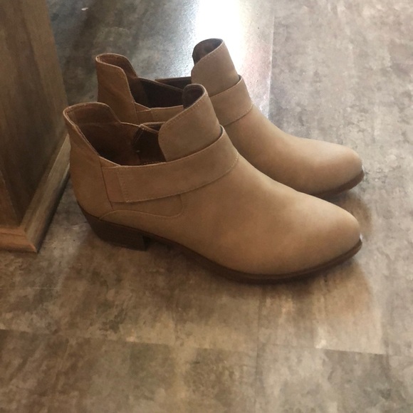 Booties - Picture 2 of 5